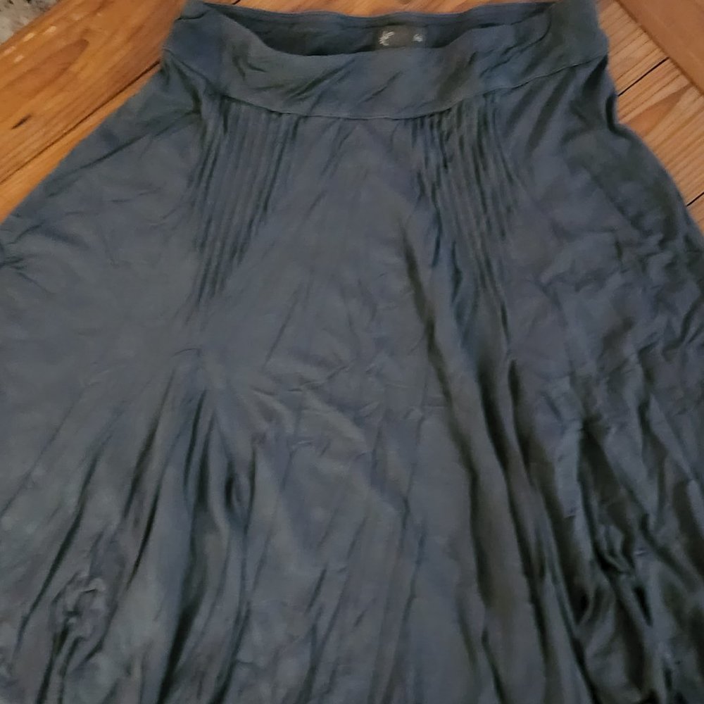 Fei by Anthropologie Small swirl skirt pleated grey